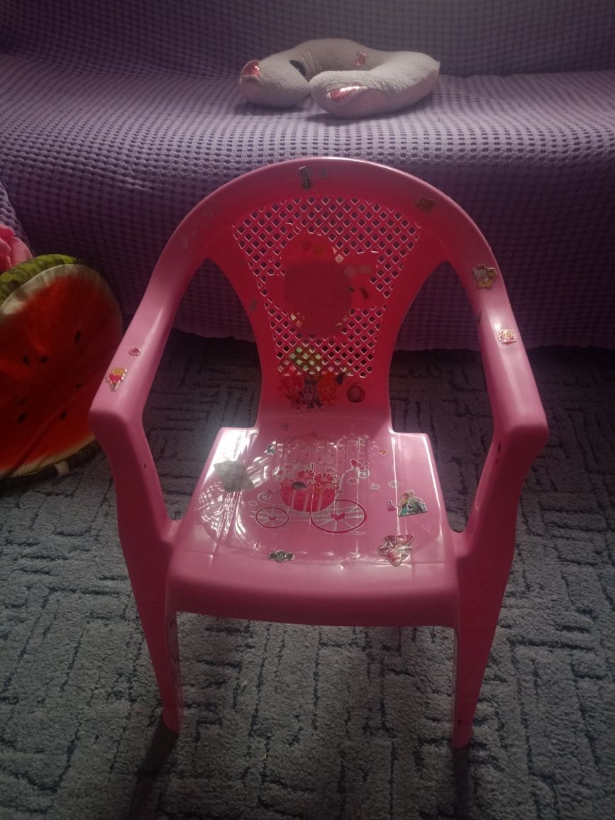 Стільчик стул пластиковий дитячий