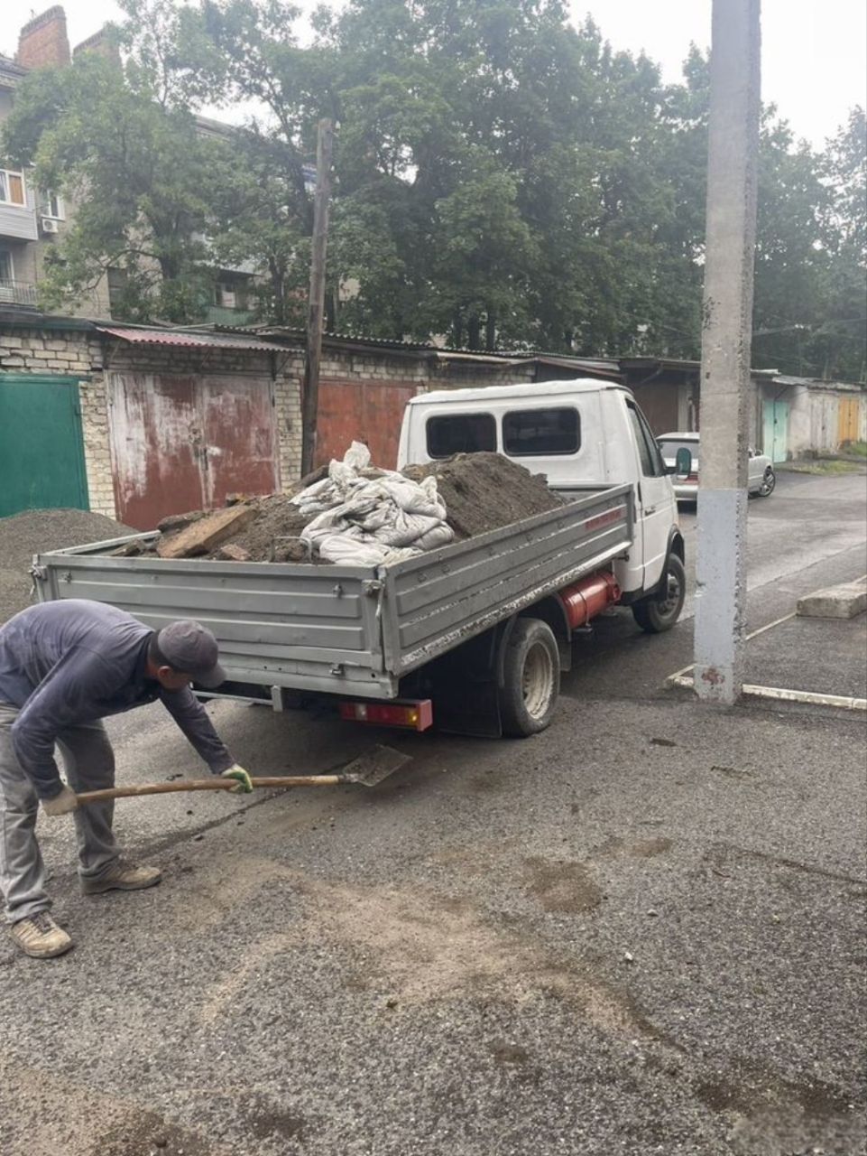 Вывоз хлама , Вывоз мусора Харьков , Вывоз земли веток , Вивіз сміття