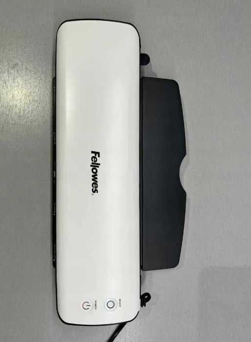 Laminator Fellowes na gorąco