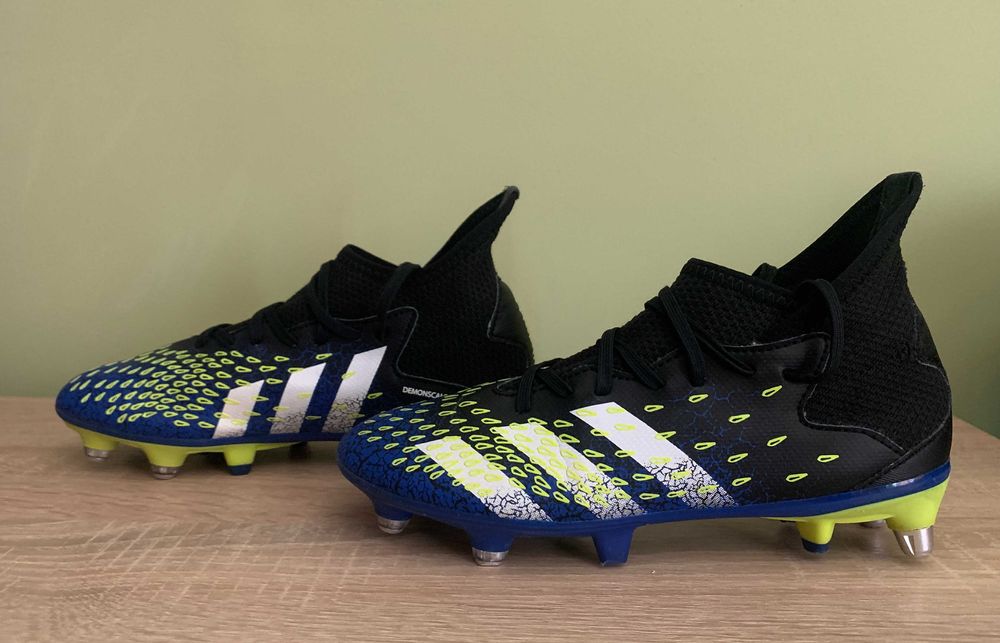 футбольные бутсы Adidas Puma