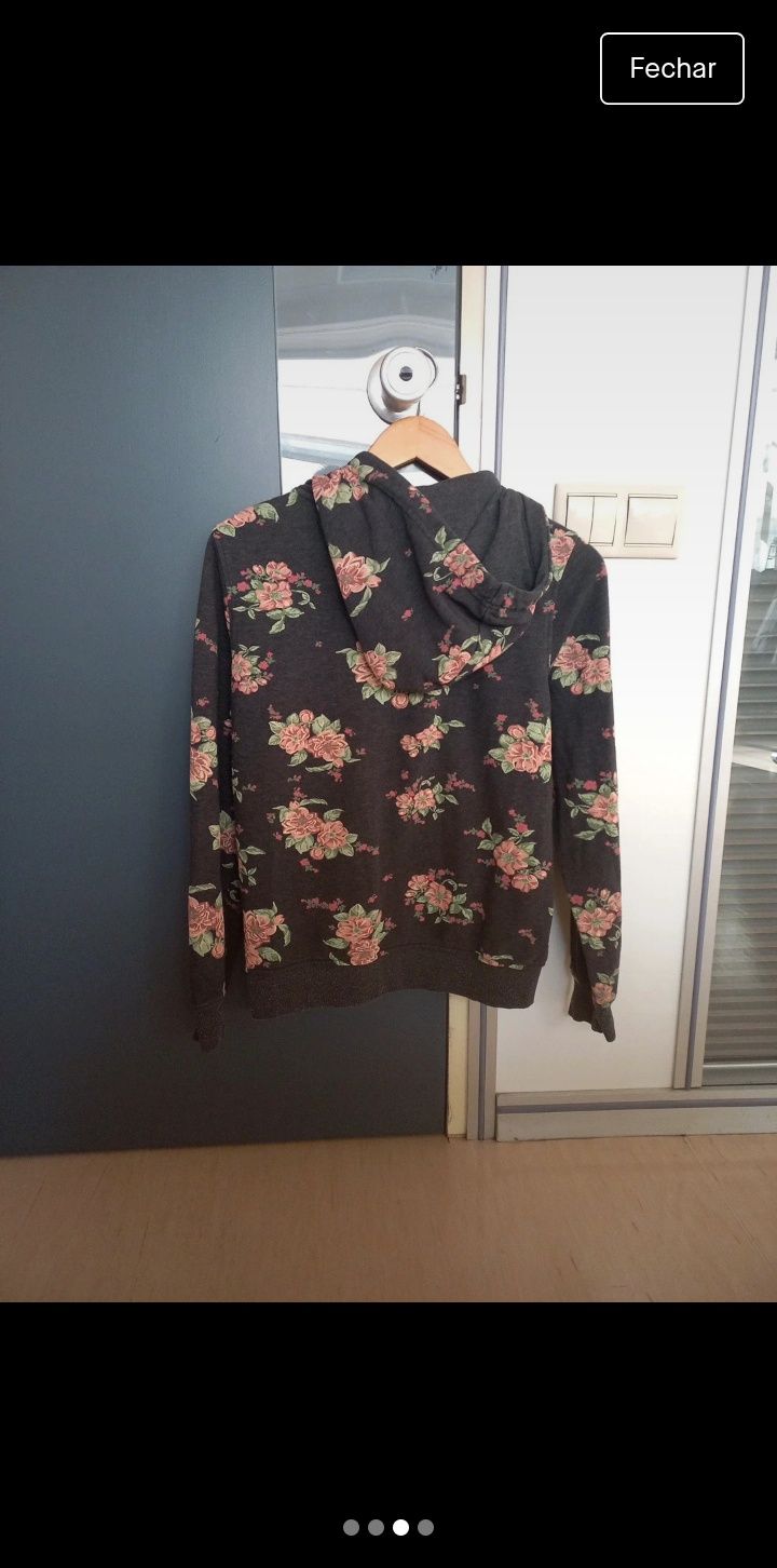 Sweatshirt/casaco com capuz floral