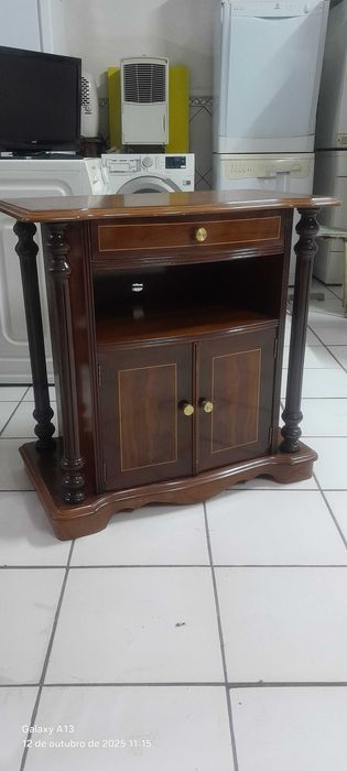 Móvel de tv ou para hall de entrada