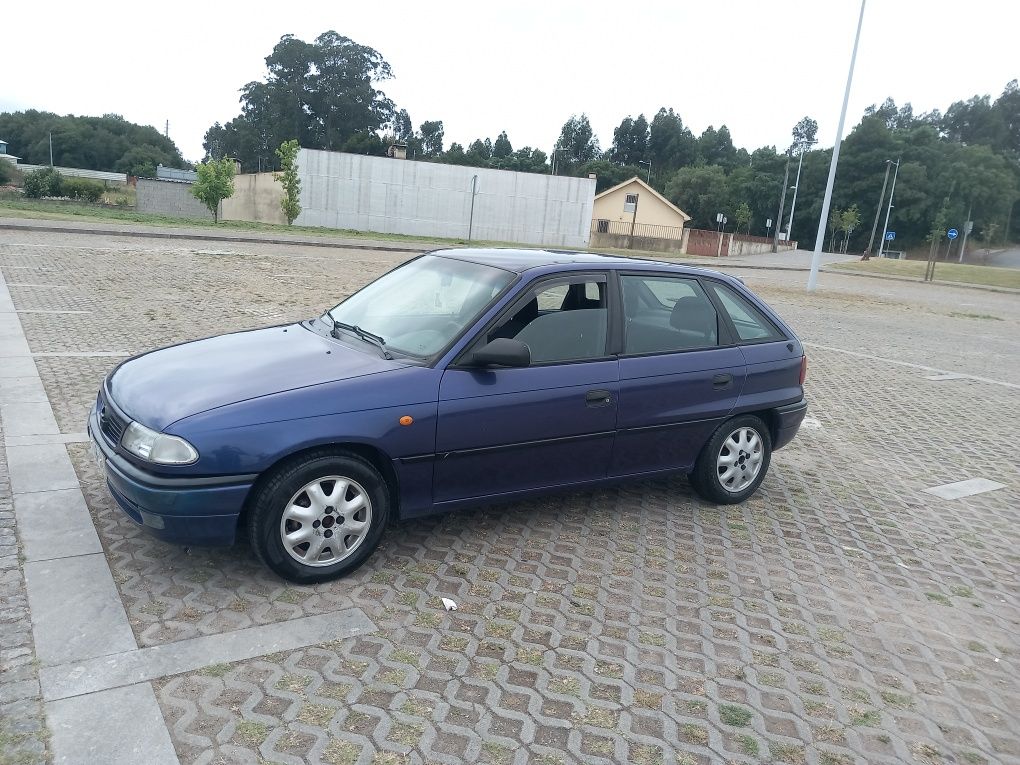 Astra 1.4 16v ano 97