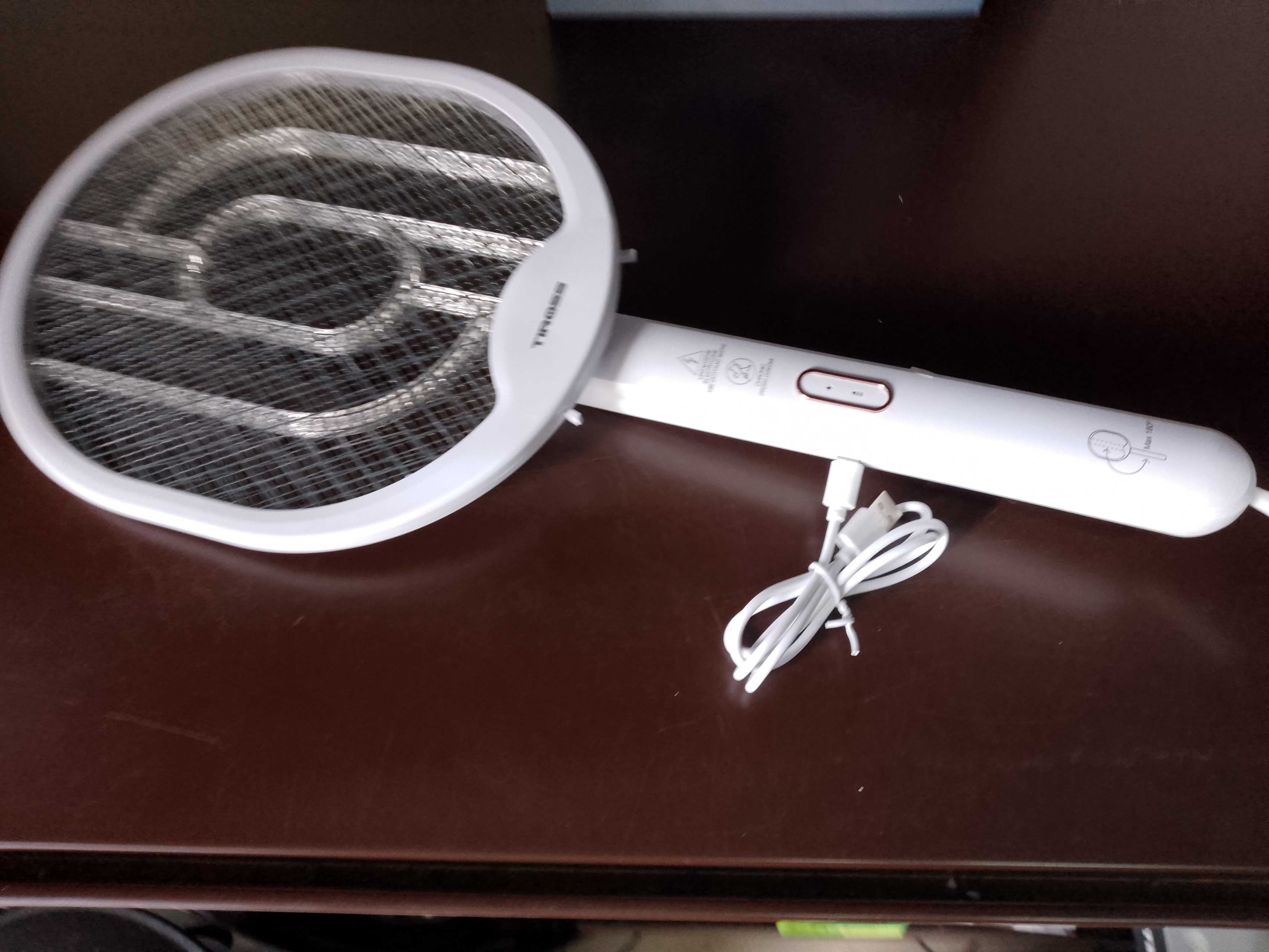 ŁAPKA OWADOBÓJCZA elektryczna packa składana tiross na muchy komary ta