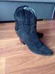 Buty kowbojki zamszowe 41
