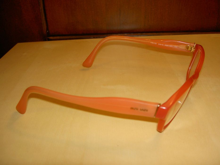 Armação de óculos Miu Miu (p/ lentes graduadas ou de sol)