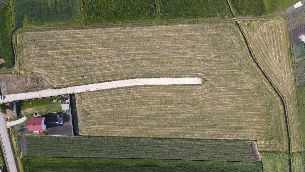 Działka budowlana.. 6x domów