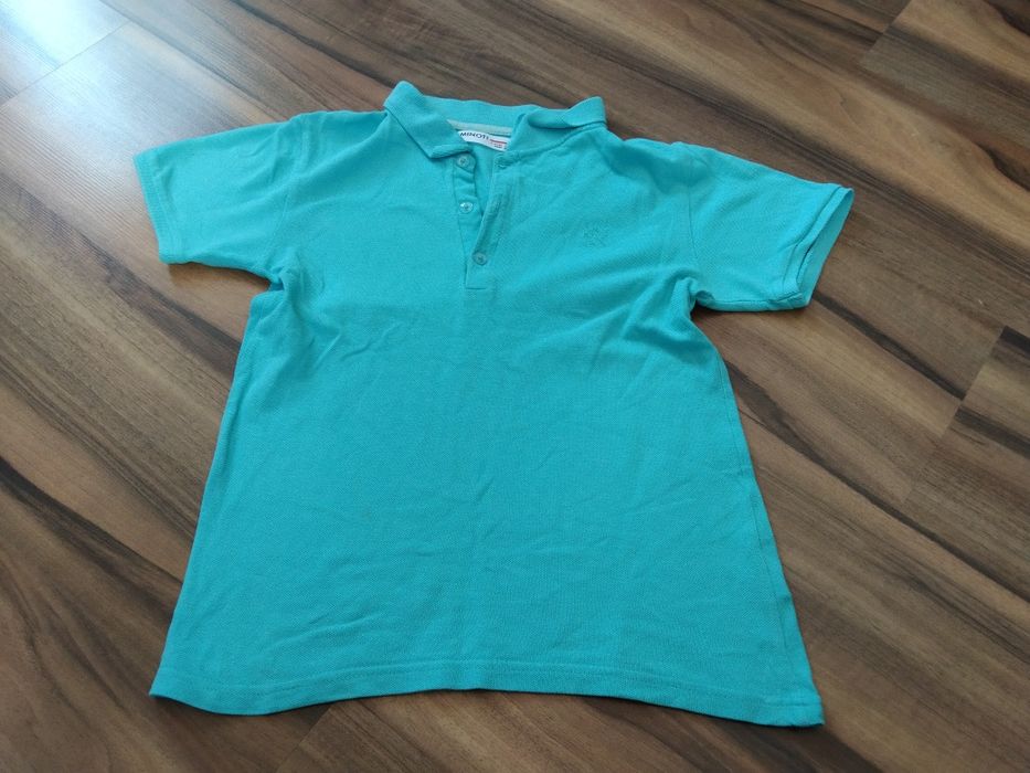 Bluzka polo dla chłopca. Rozmiar 140.