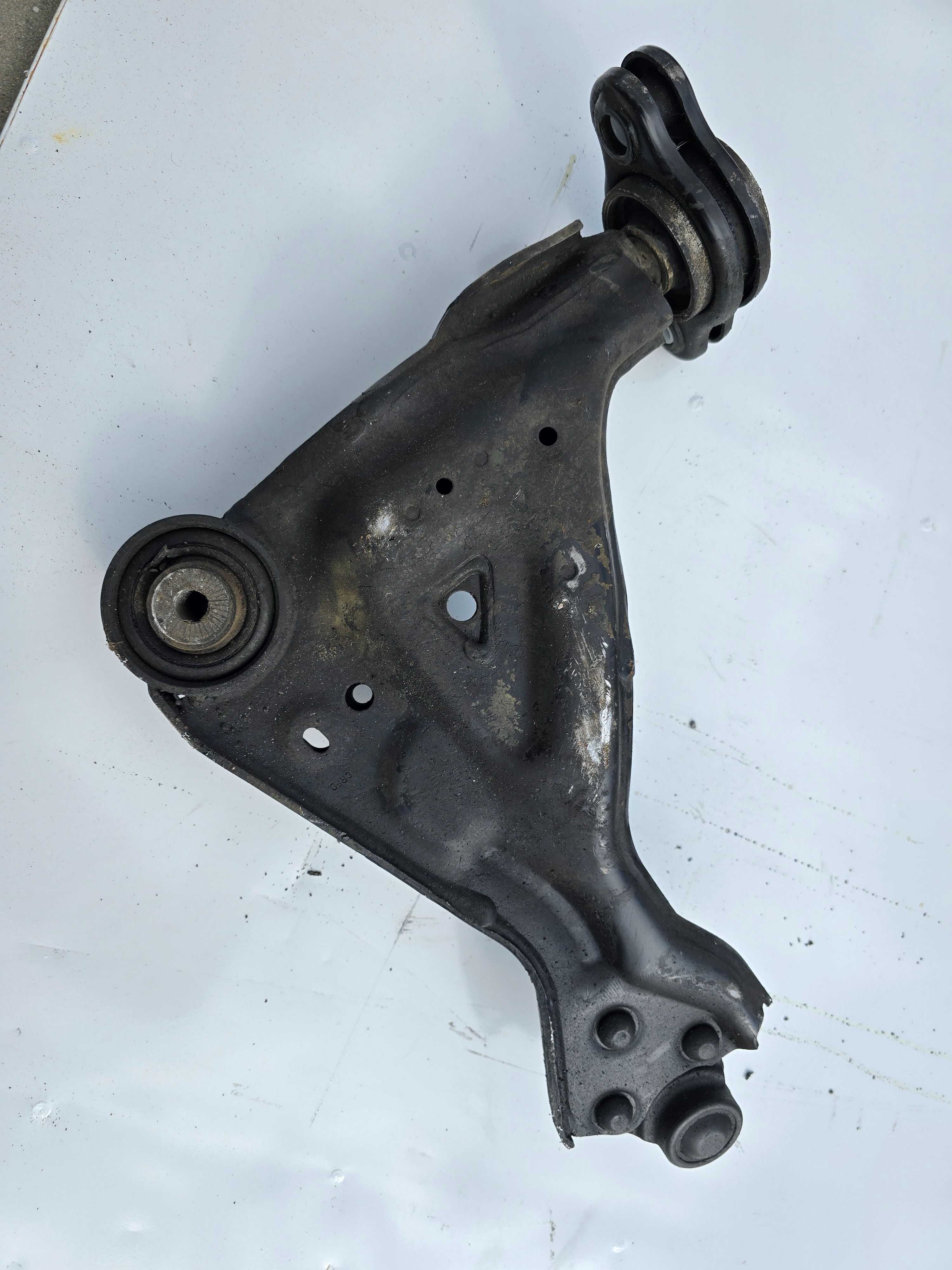 Wahacz Przedni Mercedes Vito / V-Class W447  A2535-05