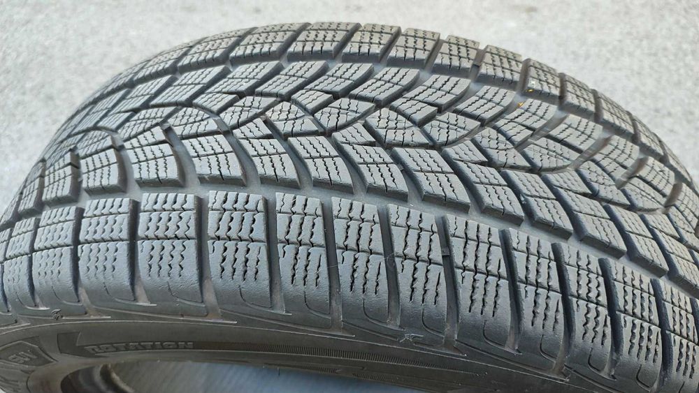 Goodyear 225/55/18 102v-xl zima  UltraGrip Perfomance+SUV