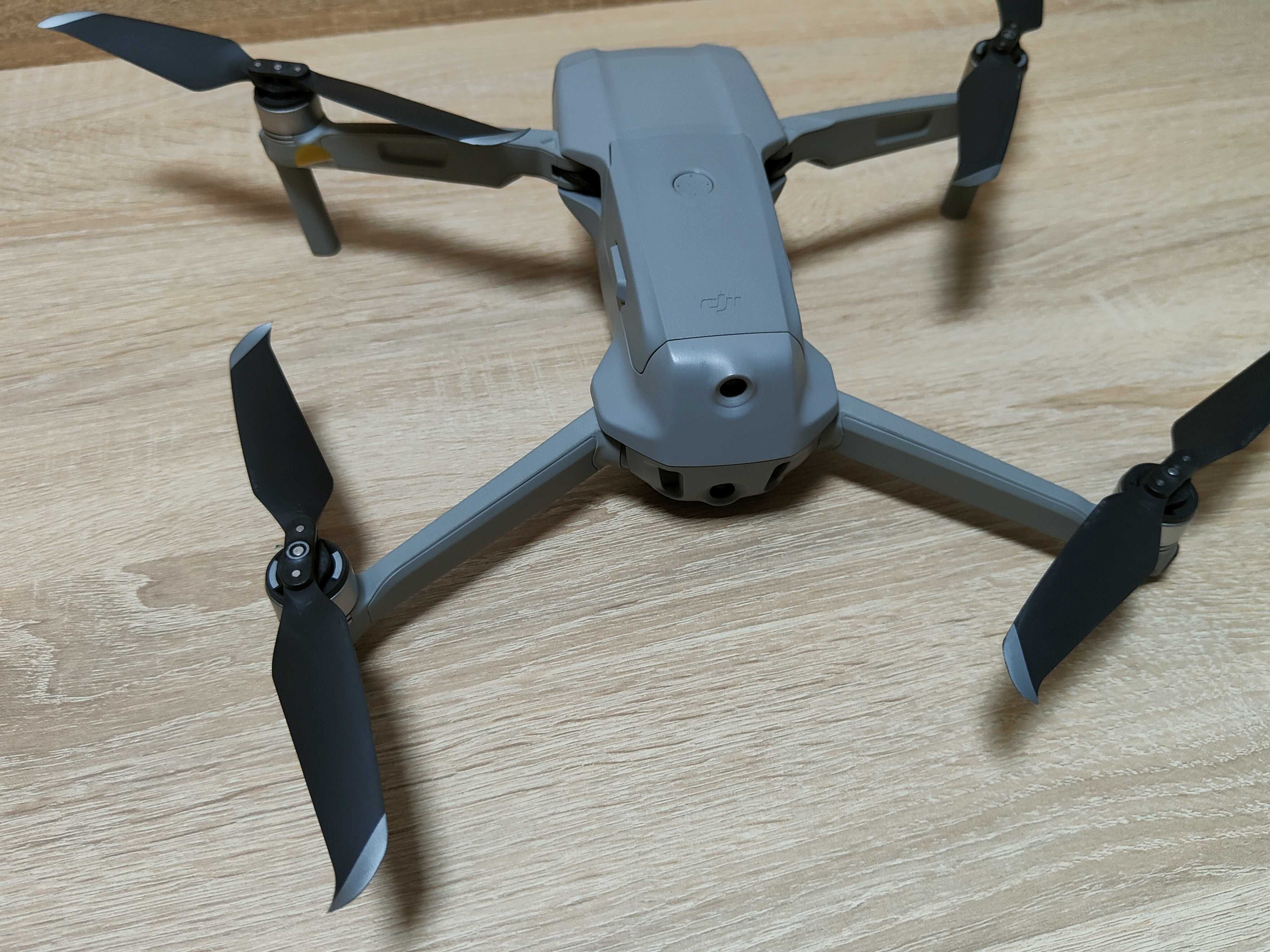 Dron DJI Mavic Air 2 Fly More Combo