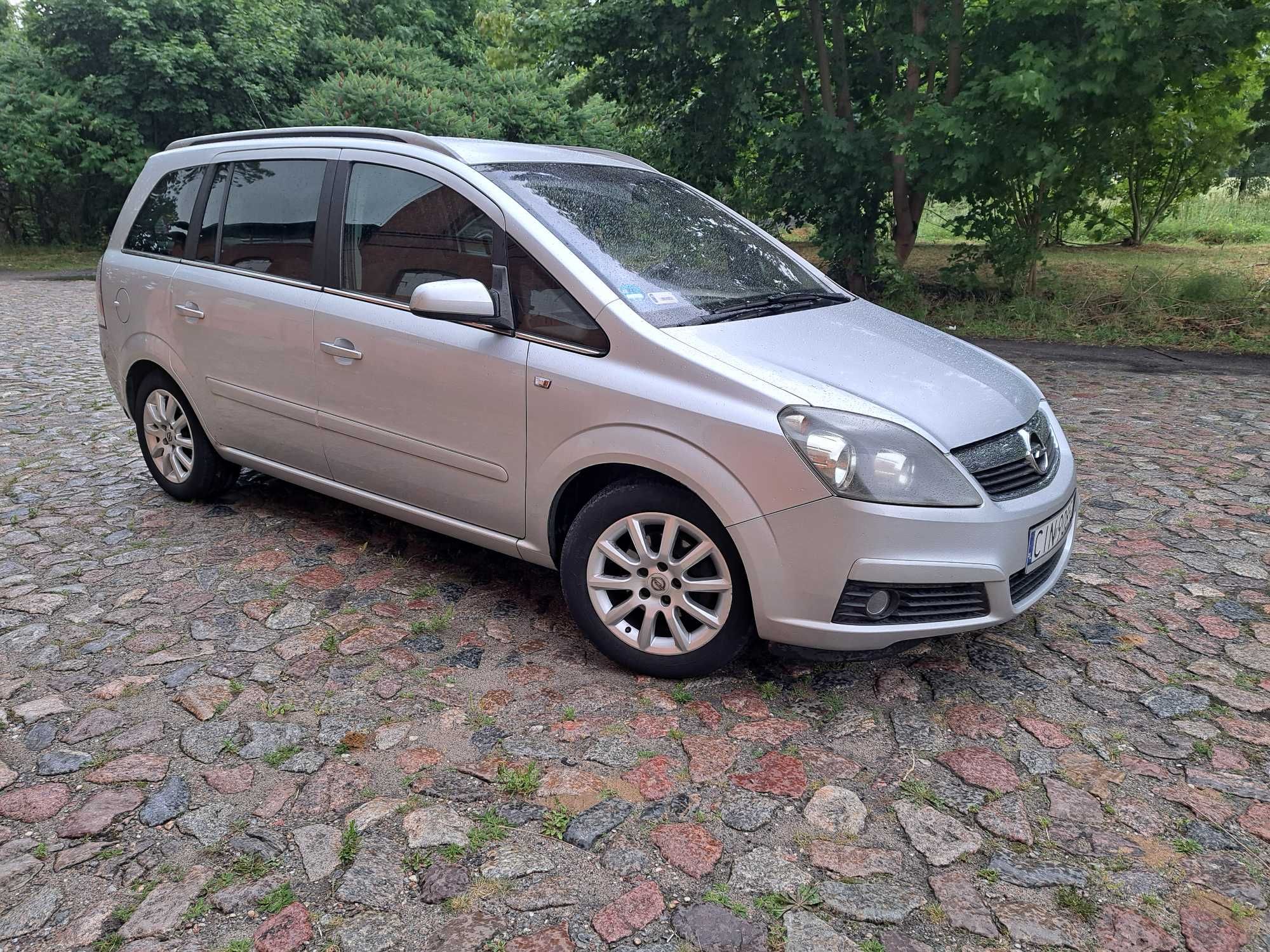 Opel Zafira B 1.8 b/gaz 7-osobowa