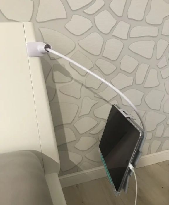 Підставка для планшета або телефону