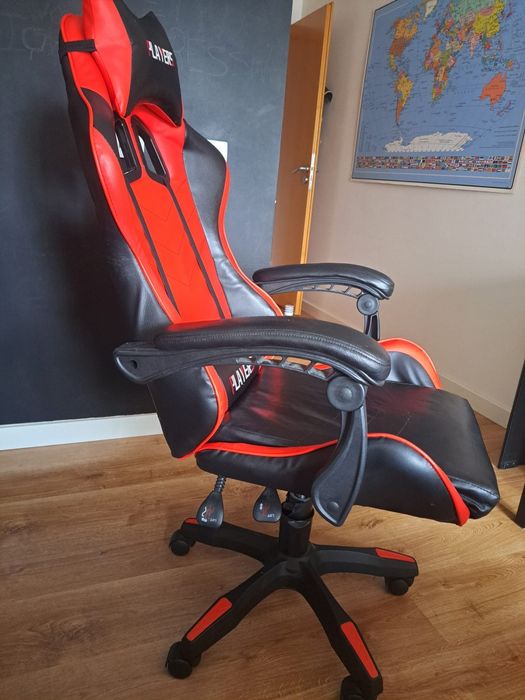 Cadeira gaming vermelha