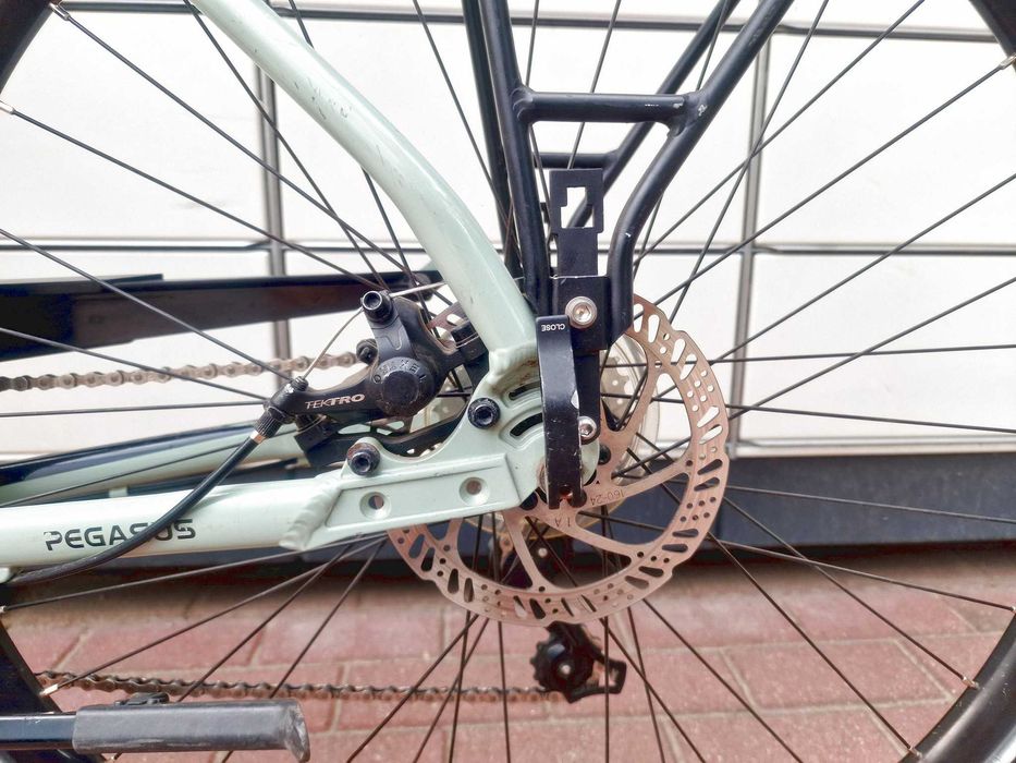 Rower trekkingowy Pegasus Ancura Disc / Shimano 3x8 / rozm. M