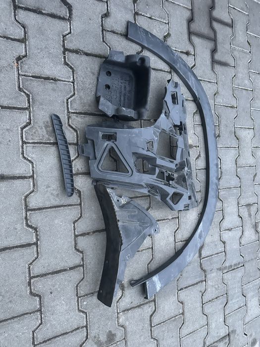 Мерседес eqe suv пластмаси