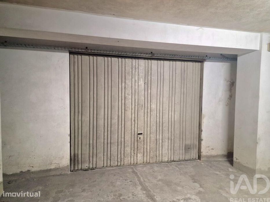 Parque de Estacionamento / Garagem / Box em Viana do Castelo e Meadela