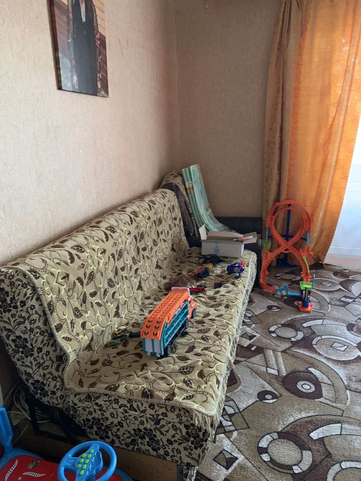 Продам квартиру двокімнатну