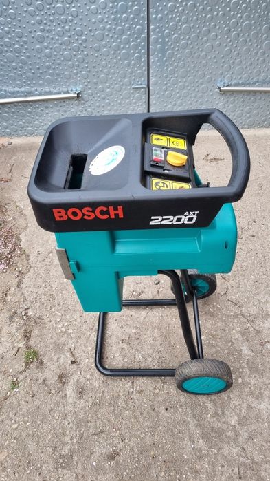 Rozdrabniacz do gałęzi rębak Bosch  2200 watt