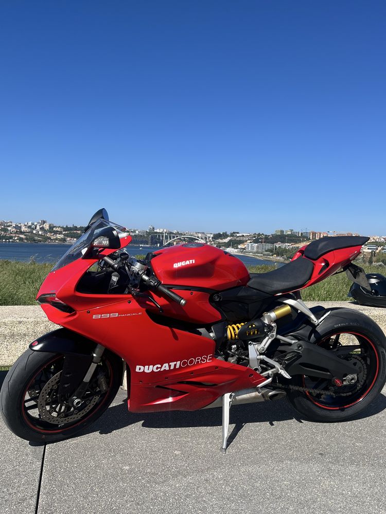 Ducati Panigale 899
