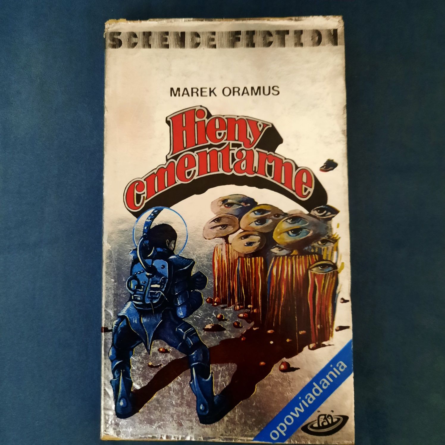 Marek Oramus - Hieny cmentarne