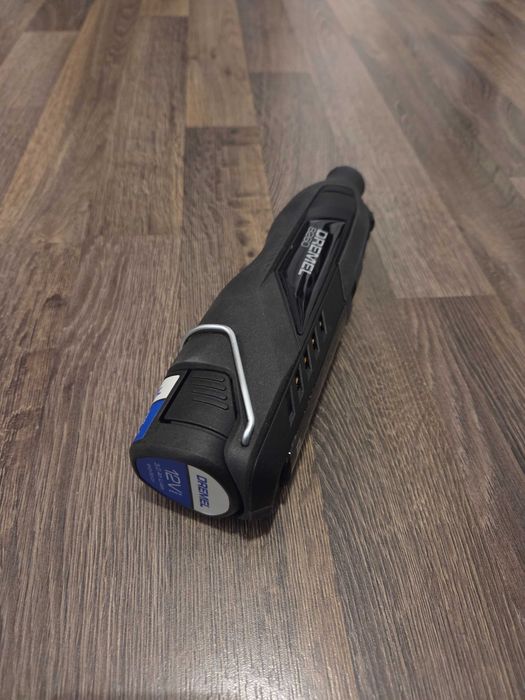 DREMEL 8260 - miniszlifierka 12V