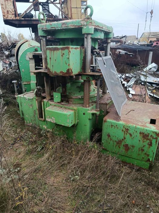 Обладнання для харчової промисловості. Закаточні машини