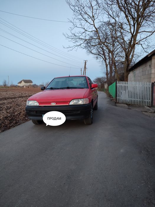 Форд ескорт 1,4 моноінжектор 1992року