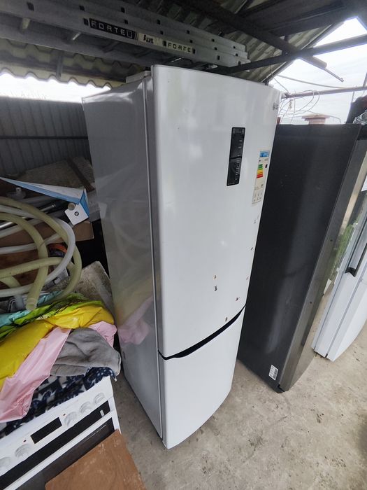 Холодильник LG, загальний об’єм 223