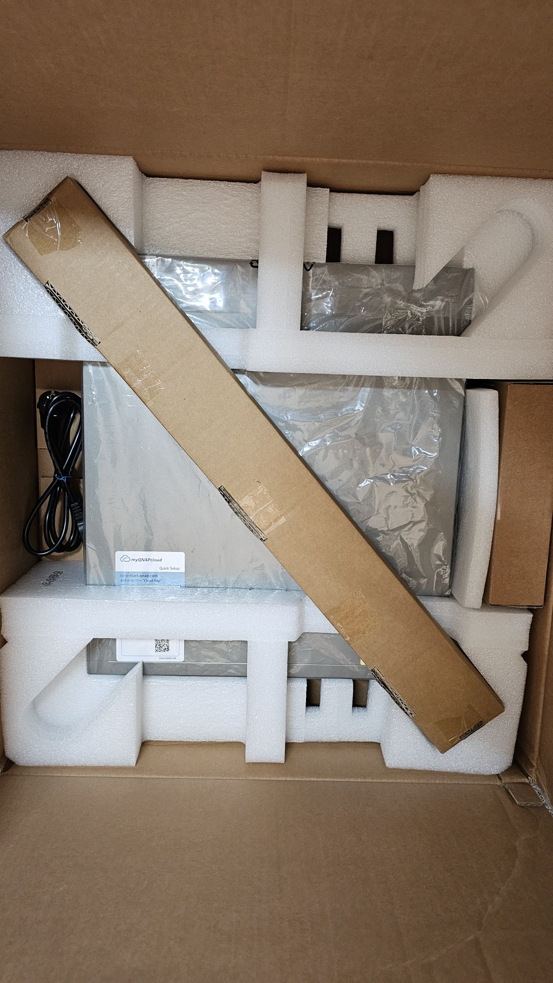 Servidor NAS Qnap TS-453u