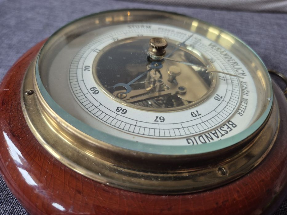 Barometr stary niesprawny