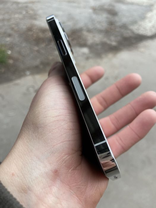 Продам айфон 13 про