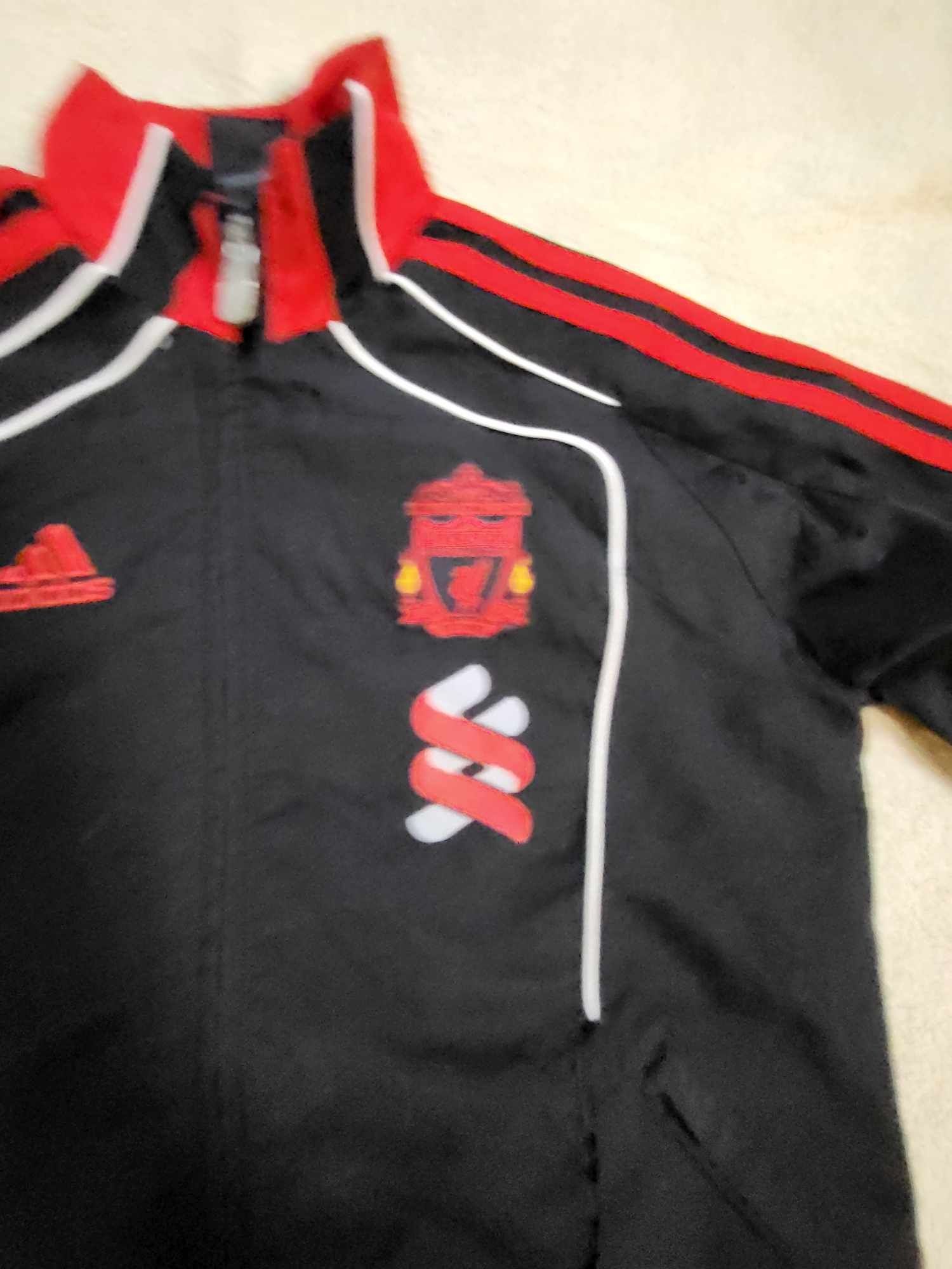 Bluza dresowa chłopiec Adidas Liverpool  rozmiar 128