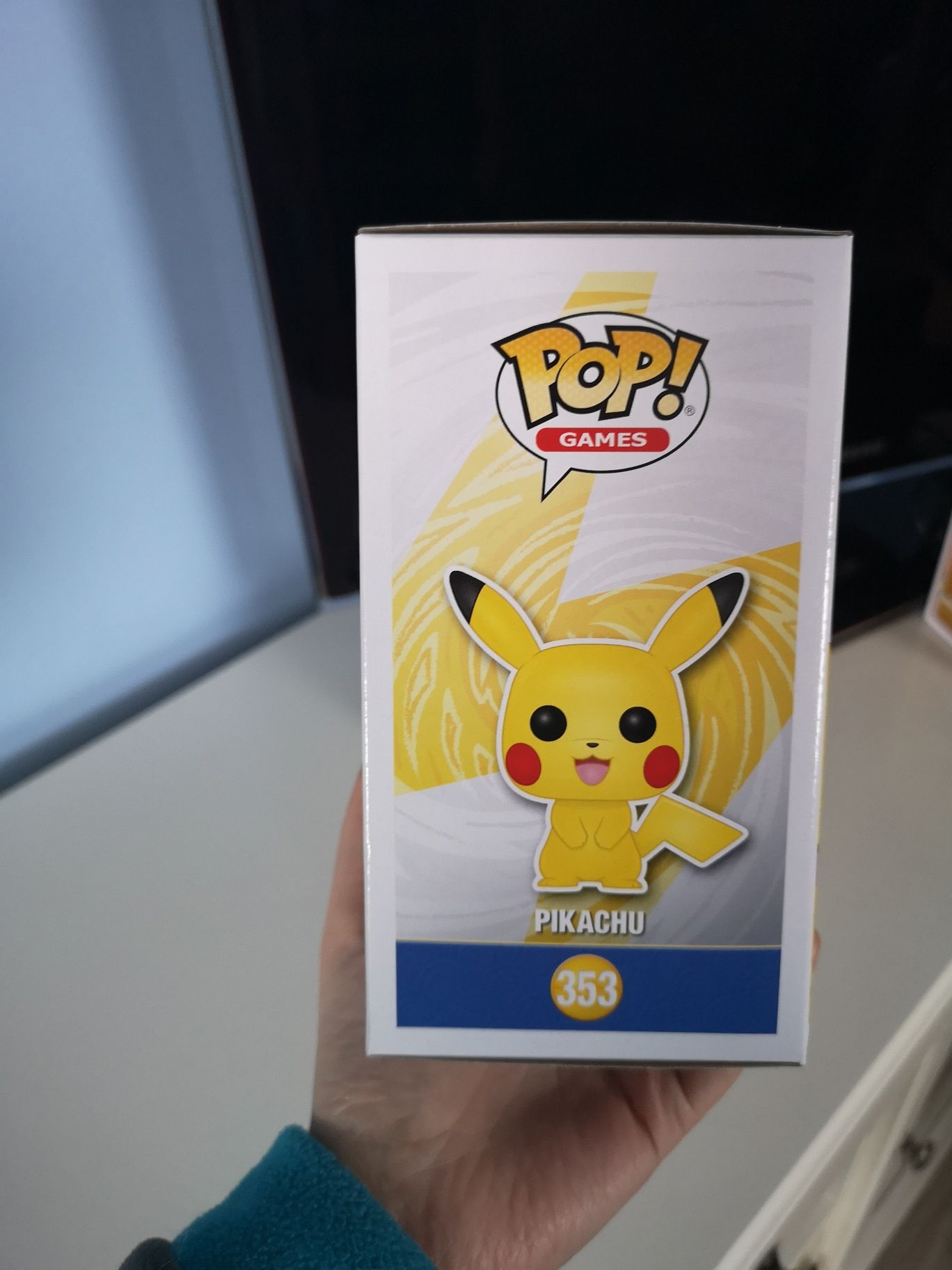 Funko Pop! PIKACHU Flocked Pokemon Exclusive 353 unikat figurka