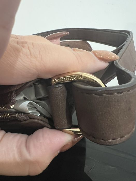 Mala Pourchet em pele castanha