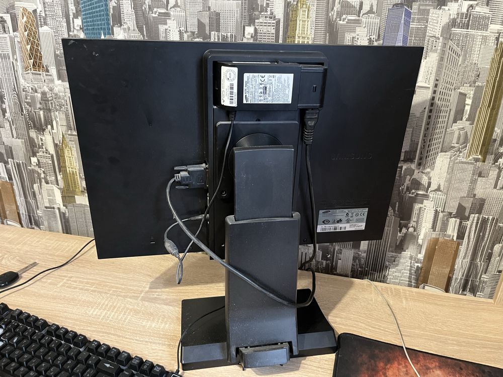 Продам монітор SAMSUNG SA22A450BW