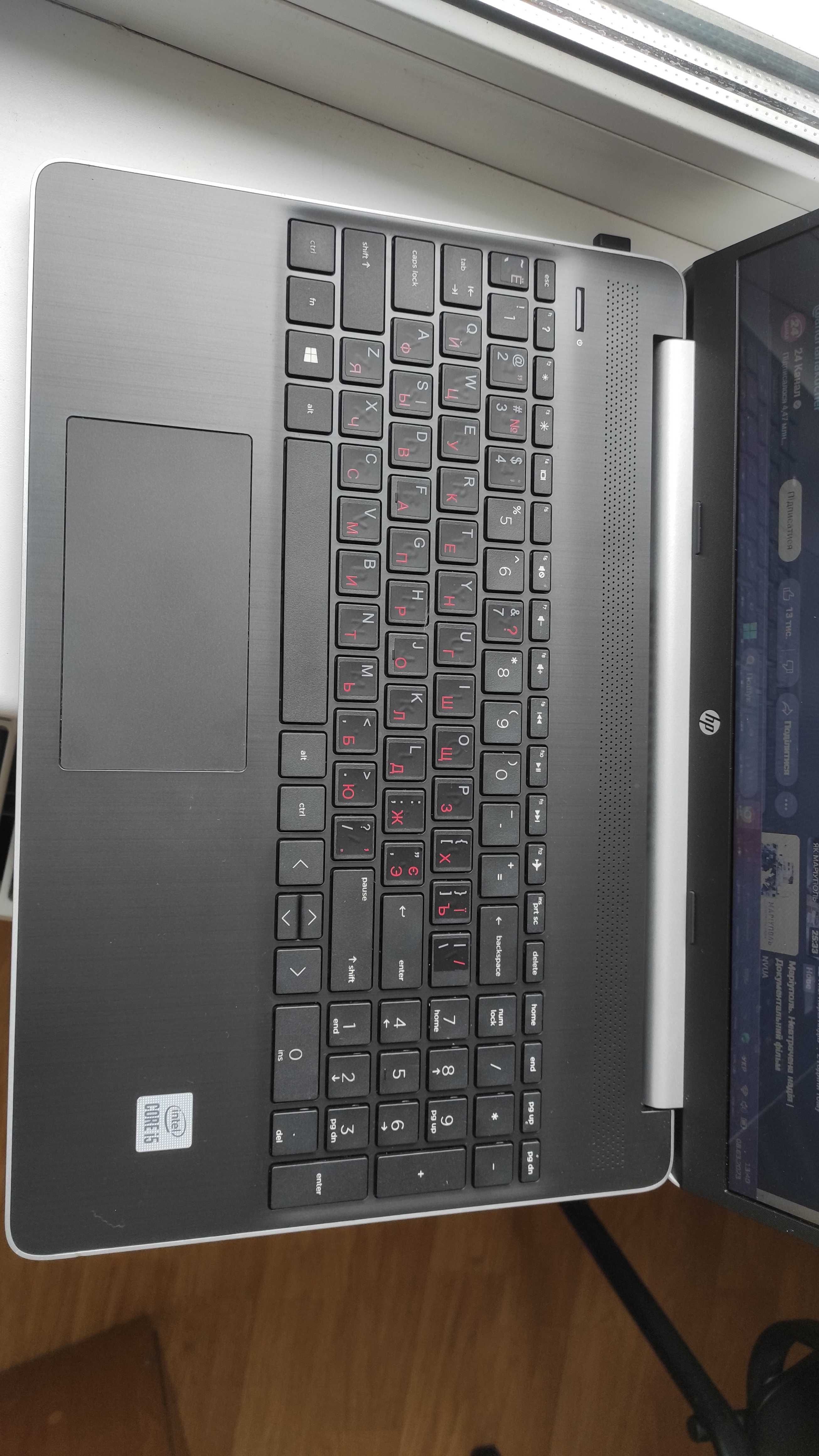 Ноутбук HP 15-dy1051wm  15,6"  Intel Core i5-1035G1