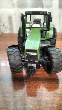 Игрушечный трактор  Bruder Fendt Vario Favorit 926