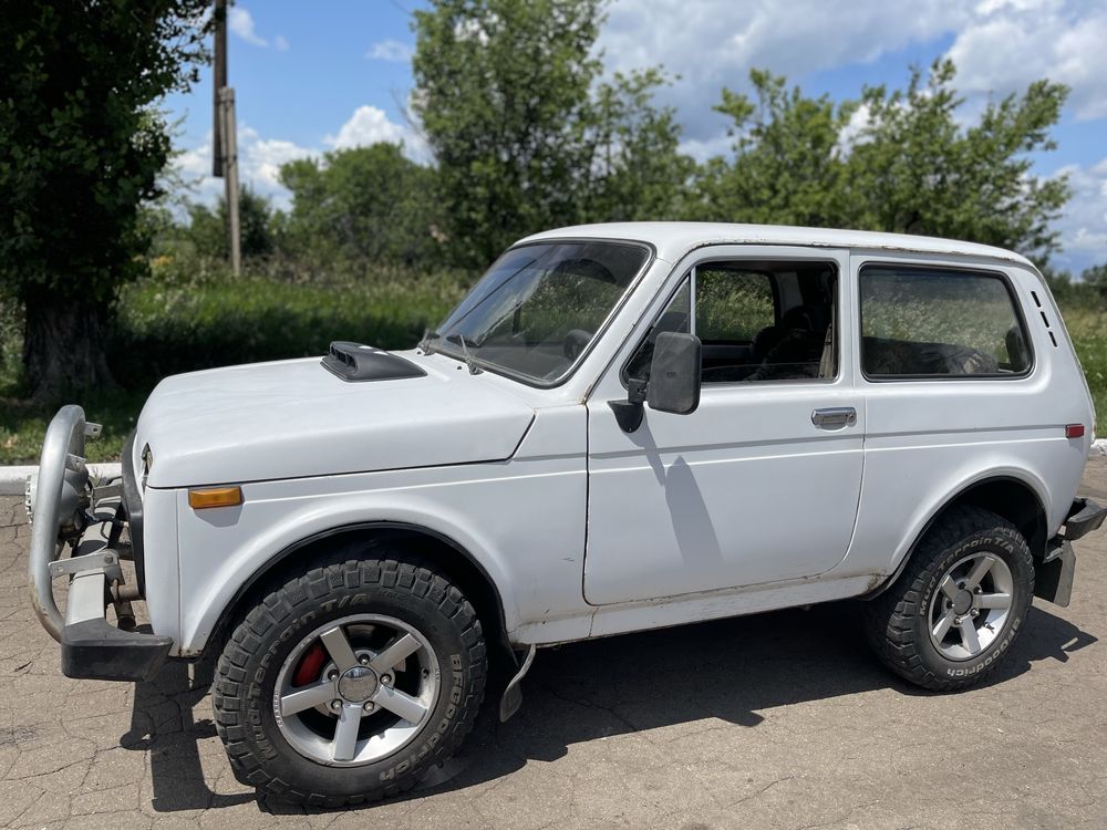 Продам авто нива