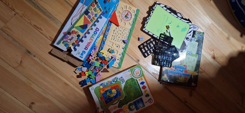 Розвивашки для малюка, сортери, мозаїка..якісне