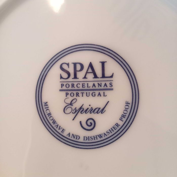Spal - Porcelana de Portugal - ano 2000, serviço de jantar, 27 peças.