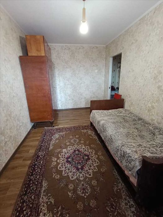 Двокімнатна квартира на Юрівці!