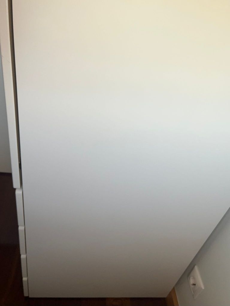 Roupeiro e estante para quarto como nova