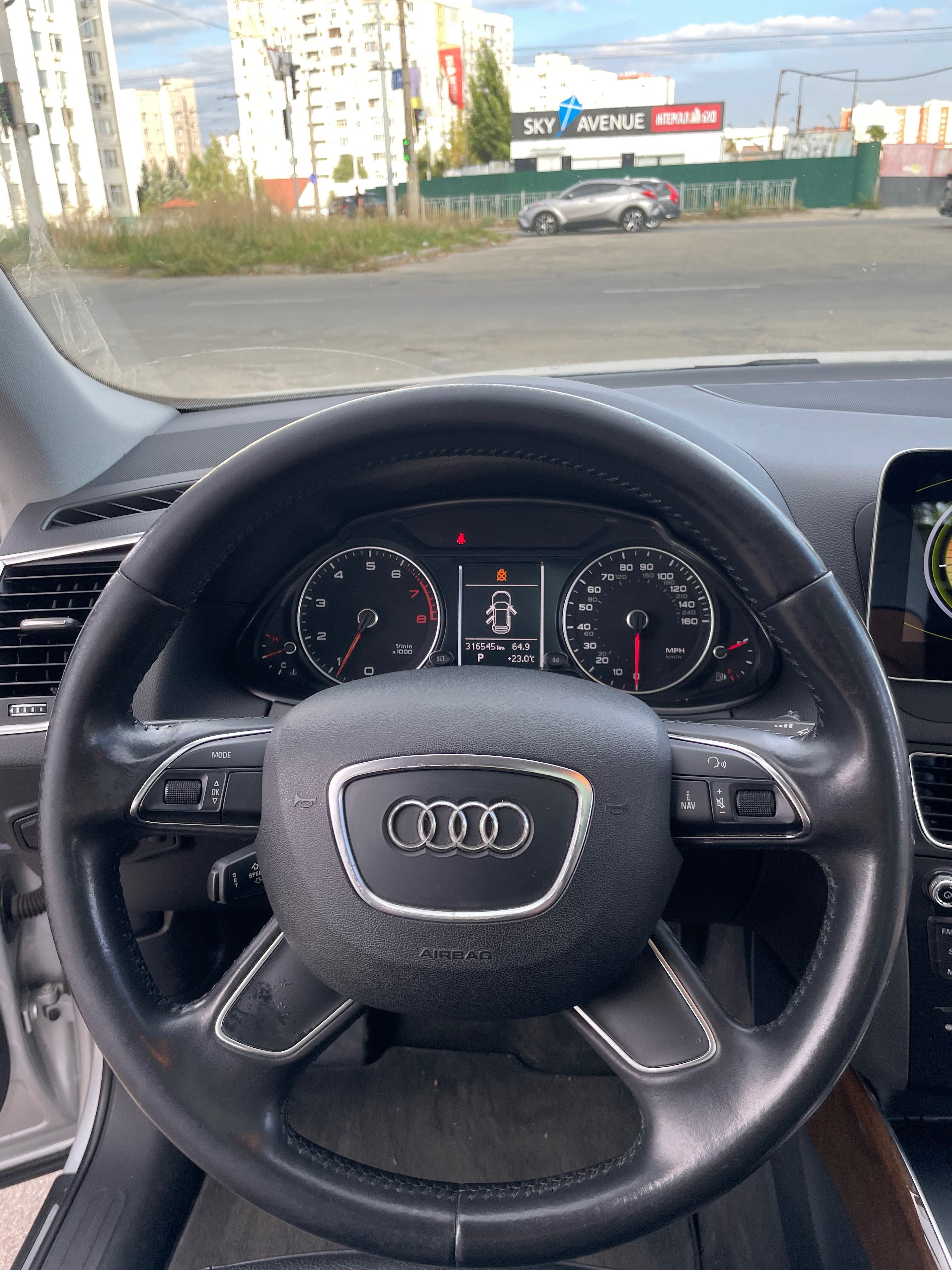 Продам AUDI Q5 2.0 T