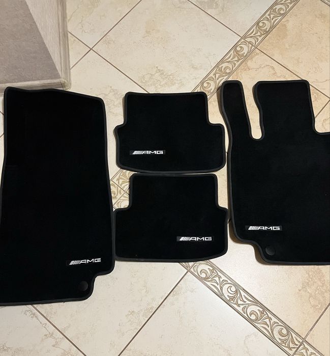 Нові коврики до Mersedes, оригінал