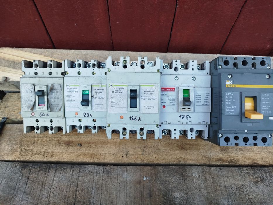 Продам автомати трифазні майже не працювали