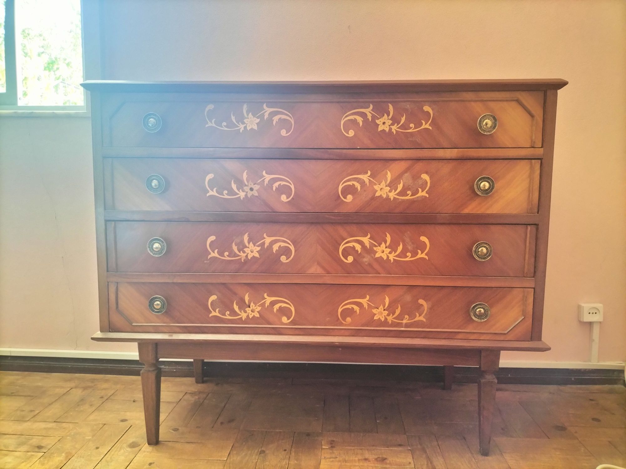 Cómoda para quarto