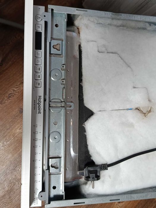 Посудомийка вбудована ariston hotpoint дуже гарний стан