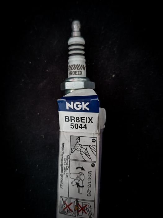 Nowa świeca Irydowa BR8EIX 5044