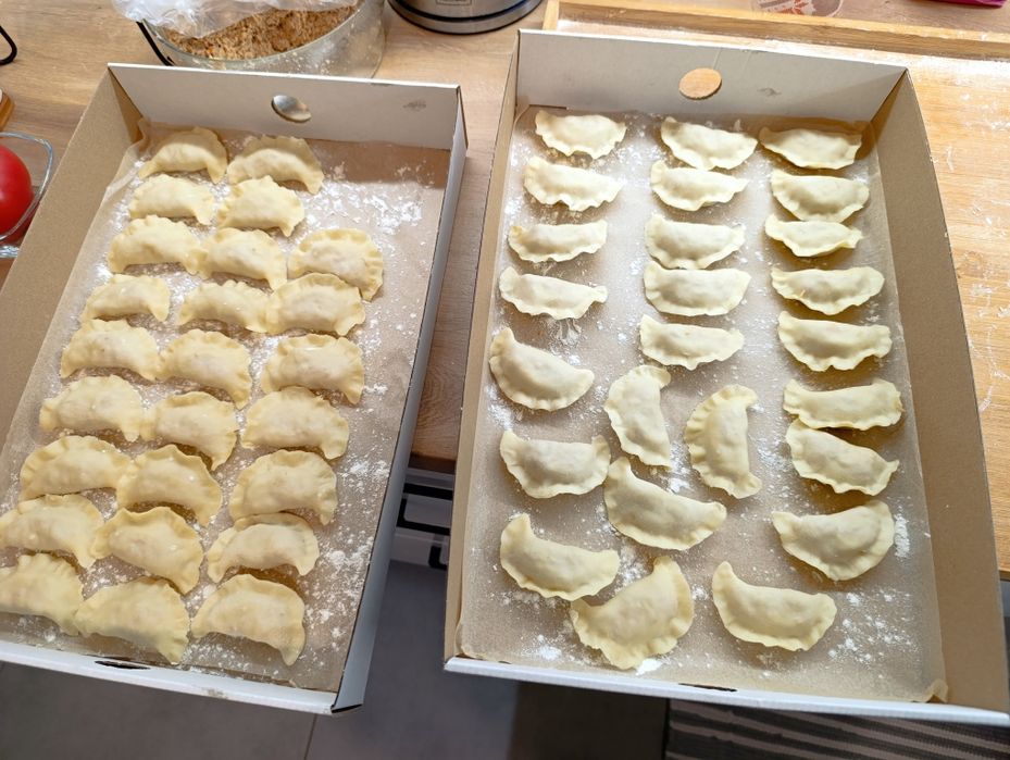 Domowe pierogi z mięsem i nie tylko